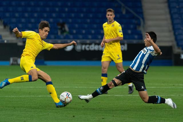 四川男篮：原助教张德贵接替莫科担任主教练